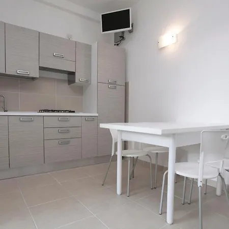 Апарт-отель Villaggio Alba Chiara Вьесте