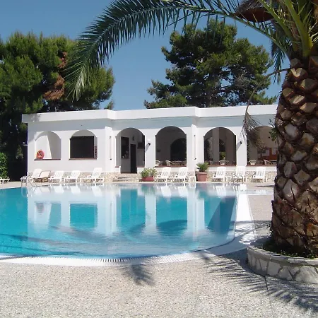 Villaggio Alba Chiara Вьесте